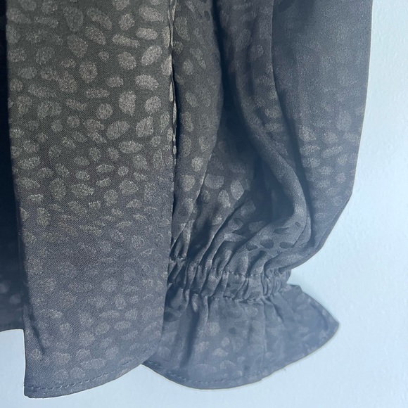 Rafaella Women’s Plus Size Tie Front Long Sleeve Blouse Size 1X - Picture 4 of 8